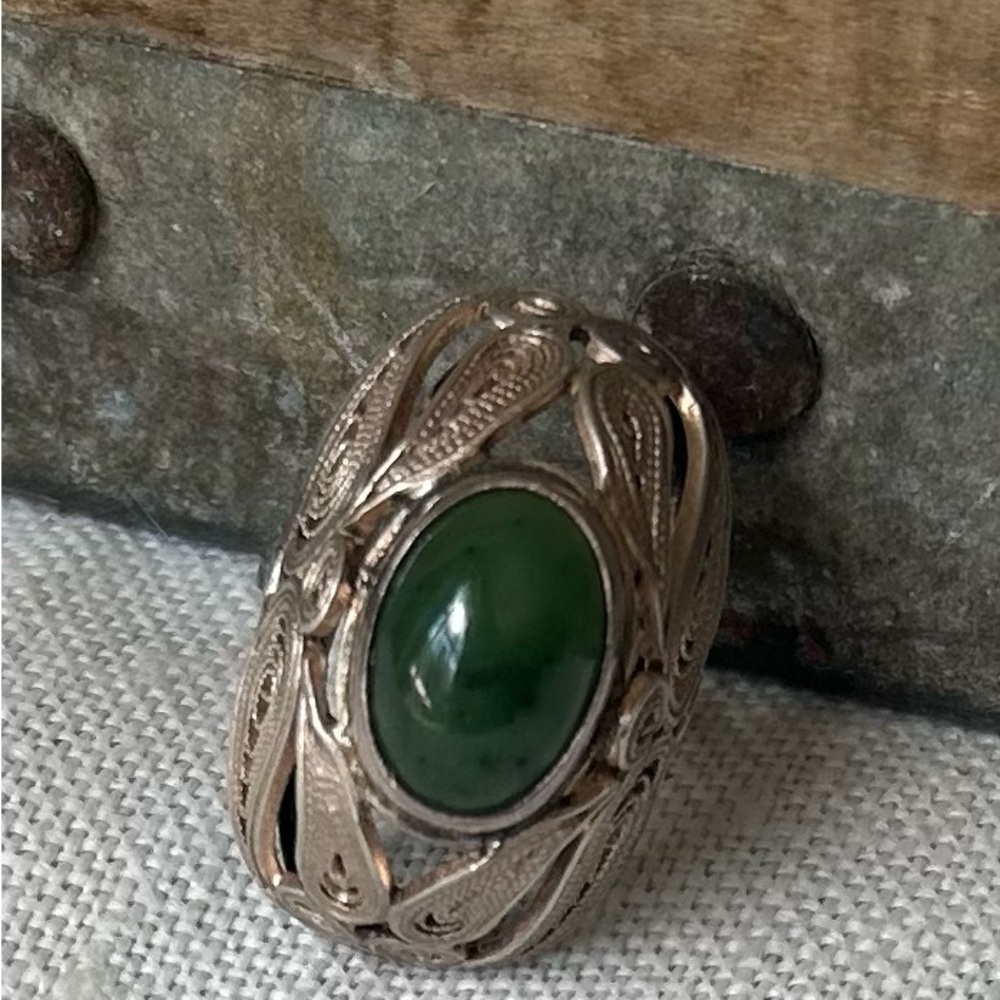 Antique Natural Jade Filigree Ring - Picture 11 of 12